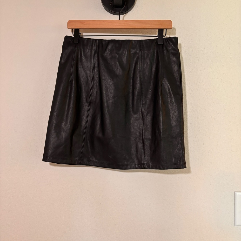 Blashe Skirt Mini Large Faux Leather Black Edgy Grunge Goth Biker